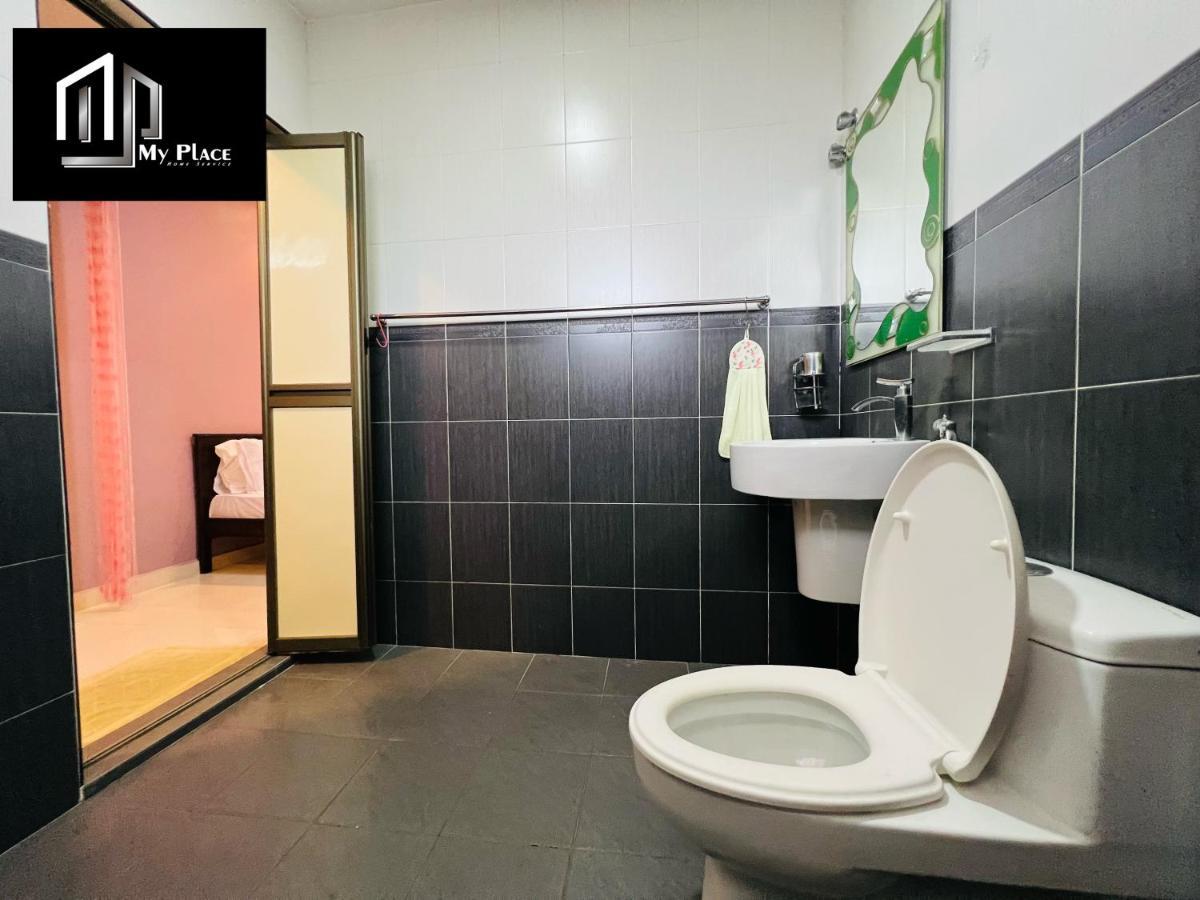 2 Storey 5Br 16Pax Semabok Taman Cheng Ho, 3 By Myplace Malacca Luaran gambar