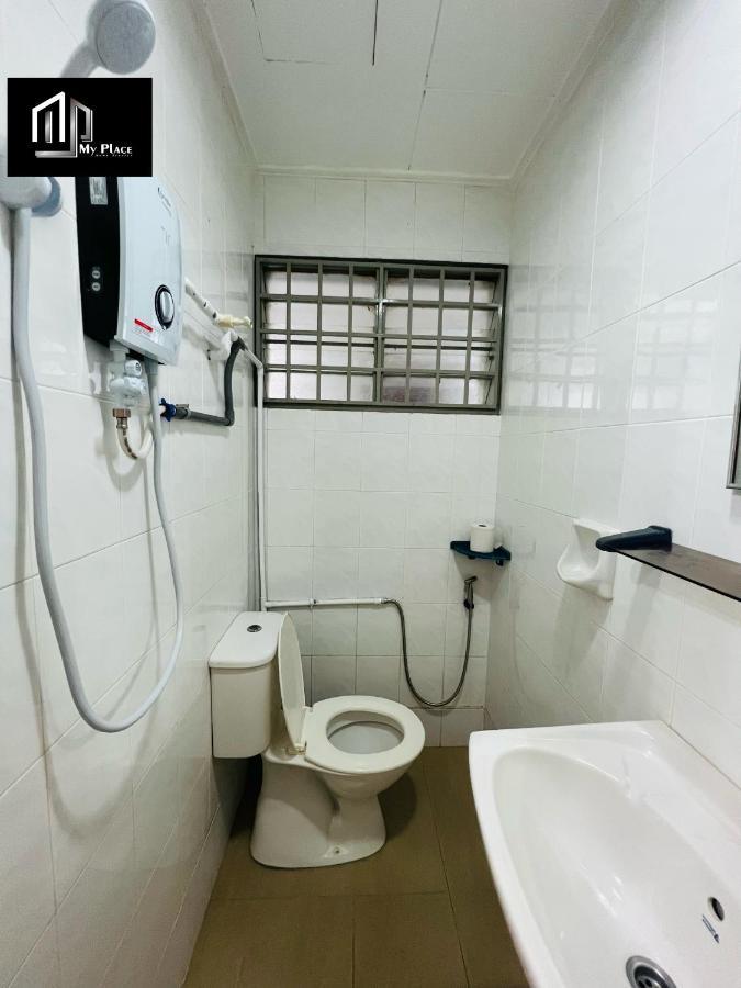 2 Storey 5Br 16Pax Semabok Taman Cheng Ho, 3 By Myplace Malacca Luaran gambar